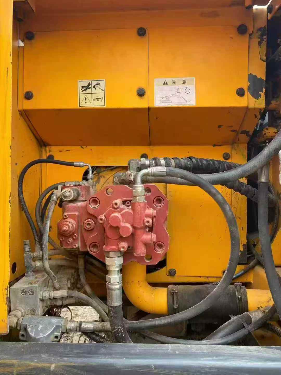 Used Hyundai R150-7 Excavator 2016 Model / 6