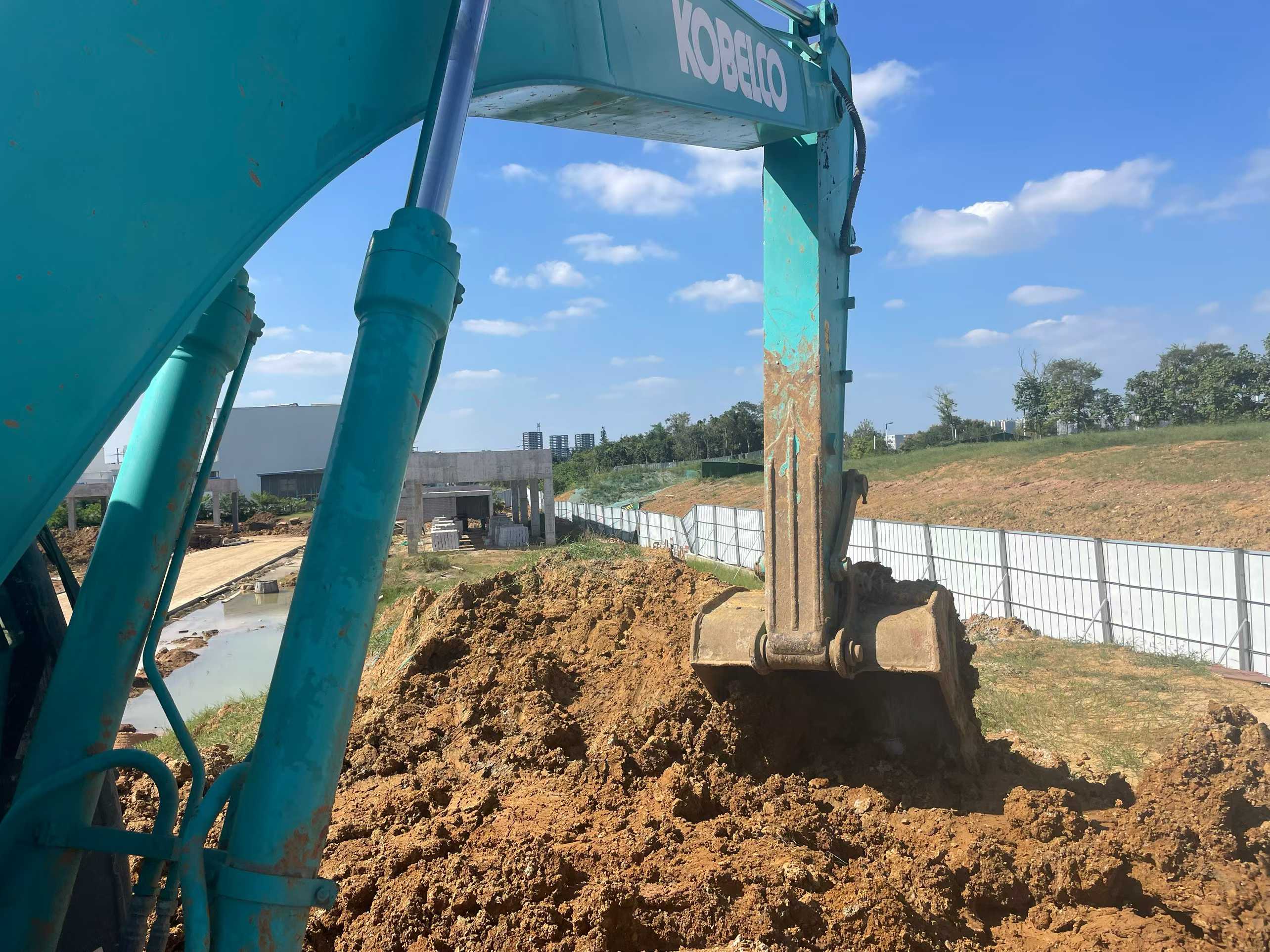 Used Kobelco SK210 Excavator 2019 Model / 4