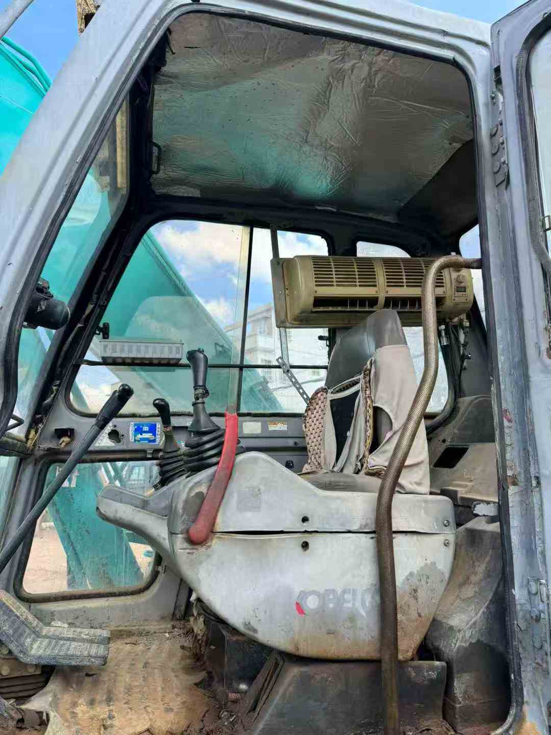Used Kobelco SK200-5.5 Excavator 2016 Model / 2