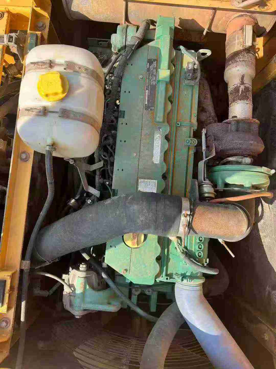 Used Volvo EC240 Excavator 2016 Model / 6