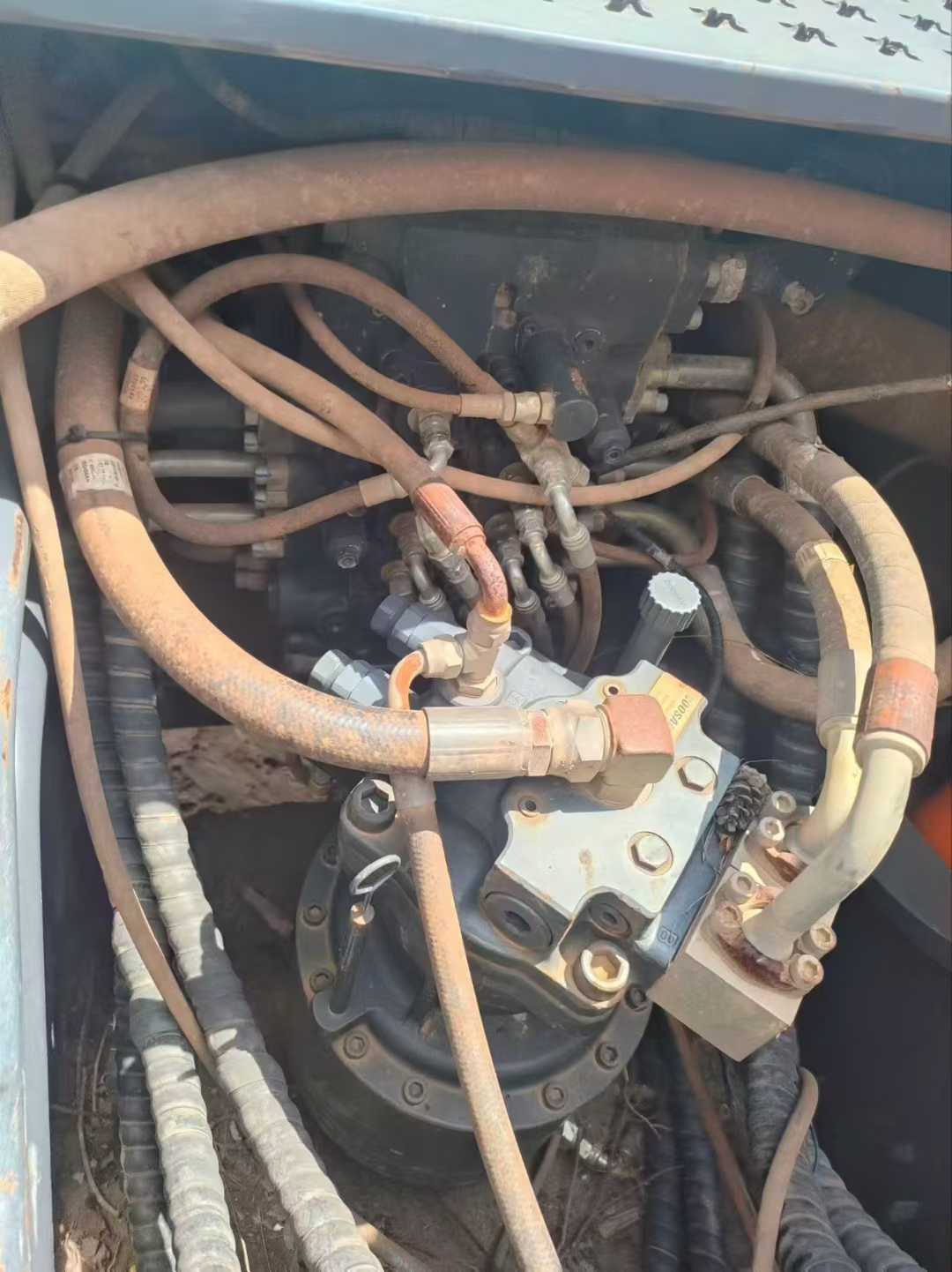 Used Doosan DH220 Excavator 2019 Model / 3