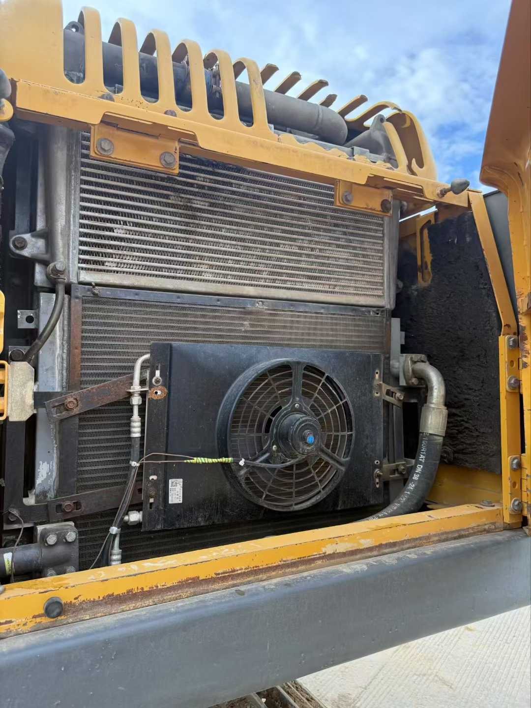 Used Volvo EW210C Excavator 2016 Model / 9