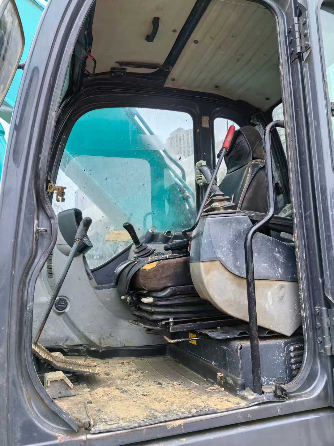 Used Kobelco SK210 Excavator 2014 Model / 9