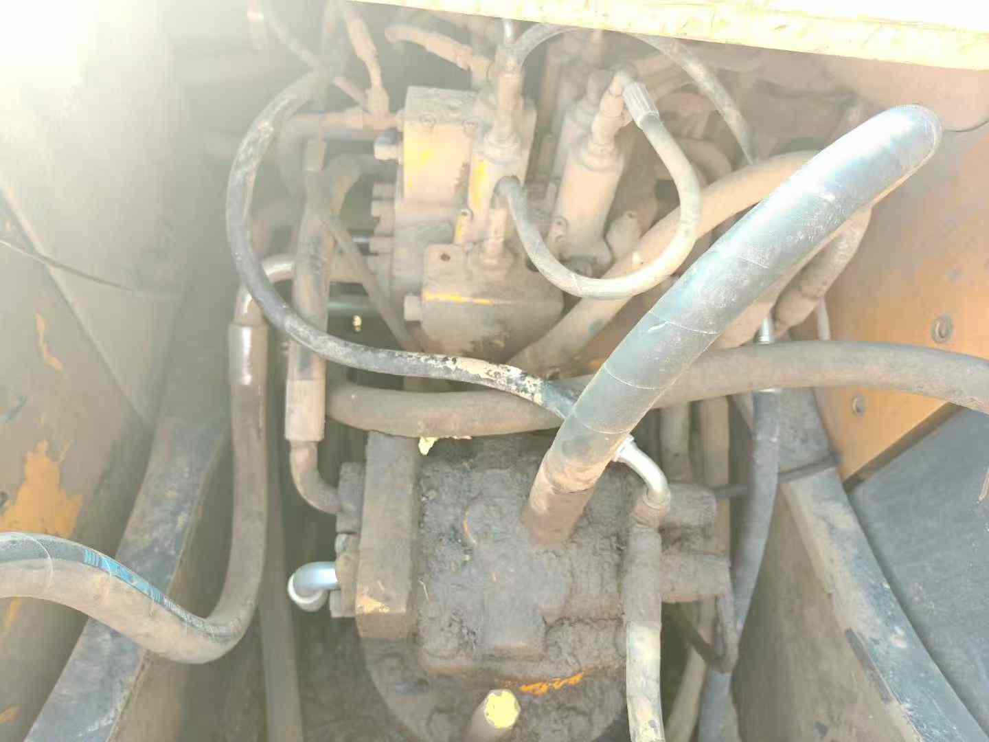 Used Hyundai R215-7 Excavator 2016 Model / 3