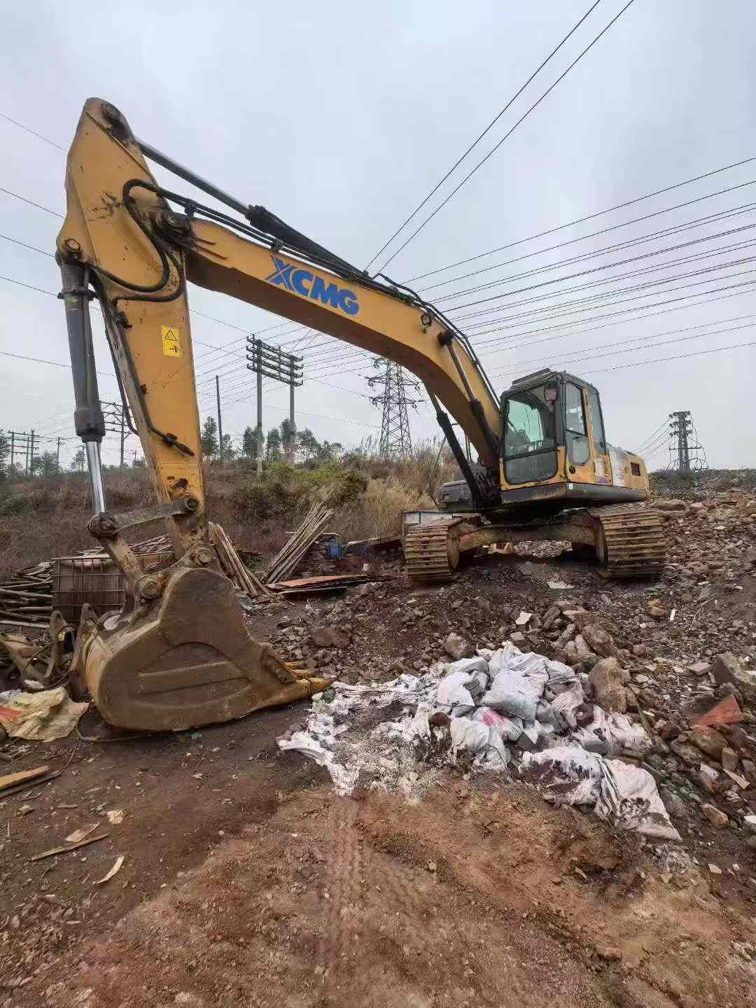 Used XCMG XE270GK Excavator 2016 Model