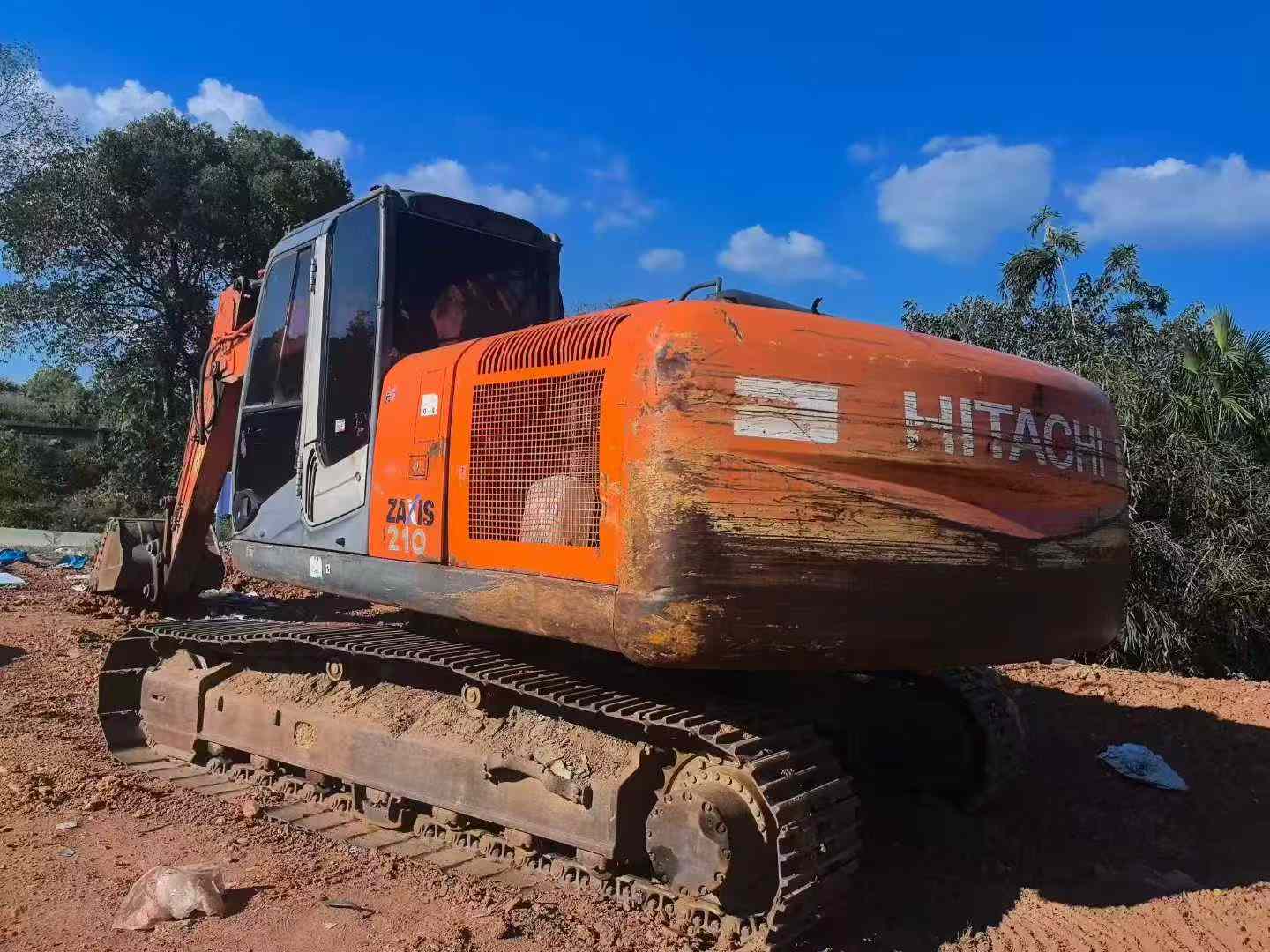 Used Hitachi ZAXIS200 Excavator 2010 Model
