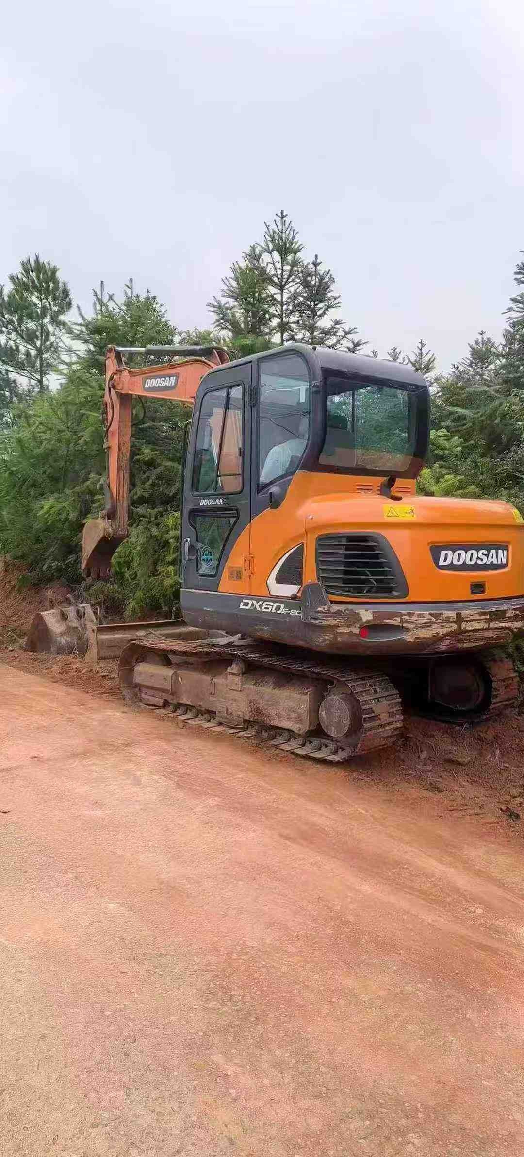 Used Doosan DL300 Excavator 2021 Model