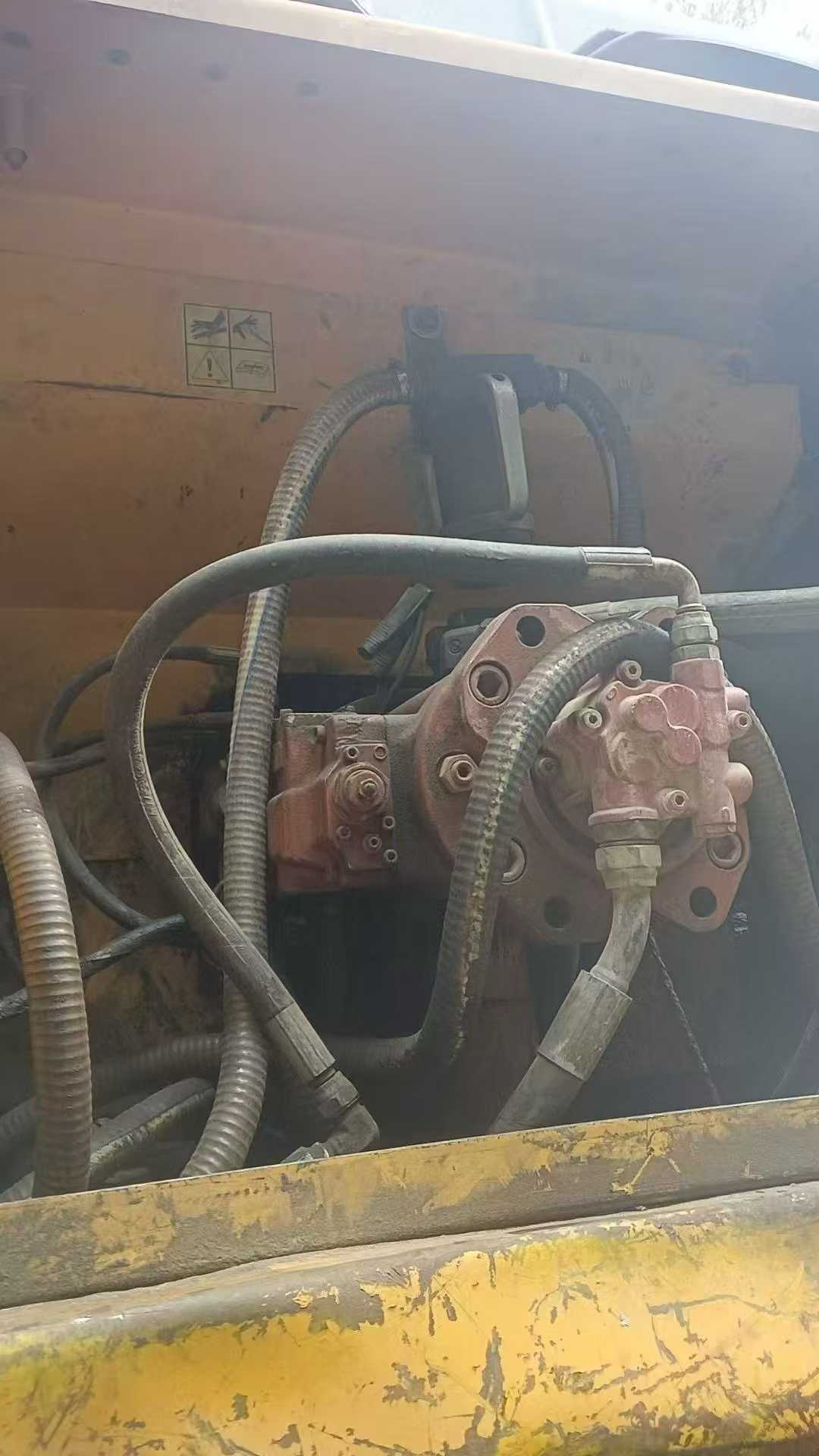 Used Hyundai R225-7 Excavator 2016 Model / 4