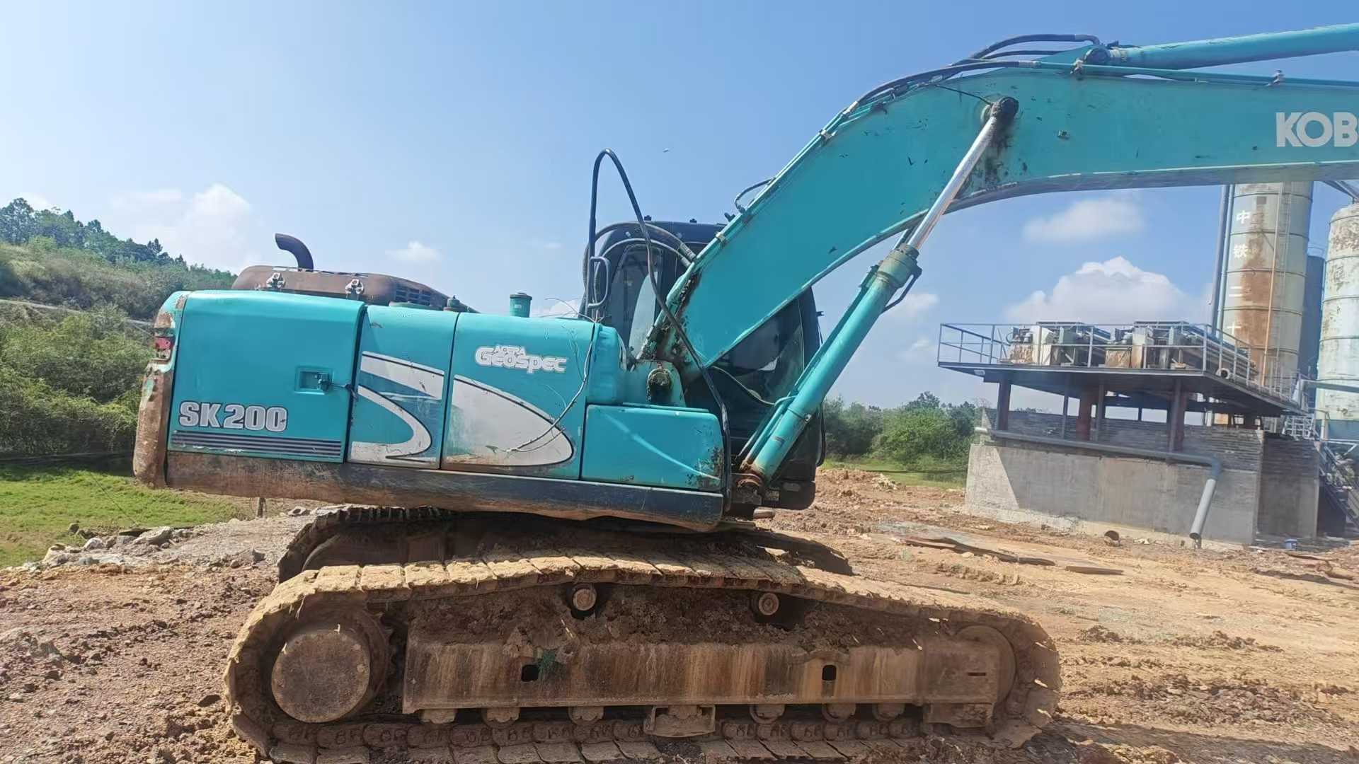 Used Kobelco SK200 Excavator 2016 Model / 8