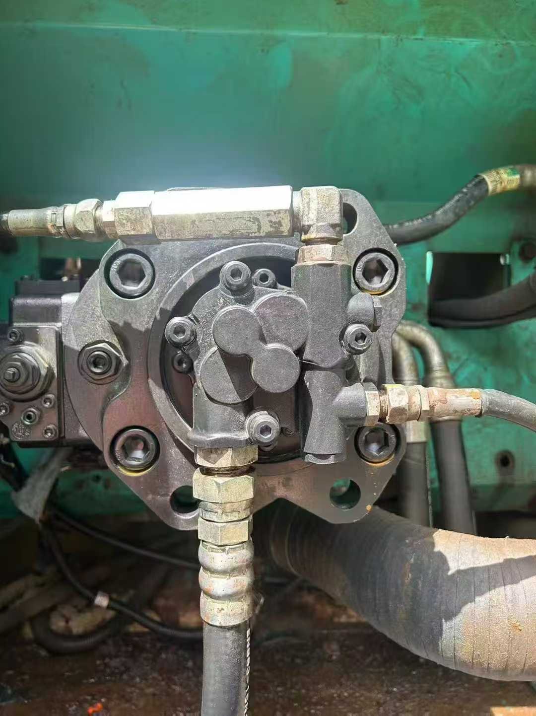 Used Kobelco SK210 Excavator 2011 Model / 6