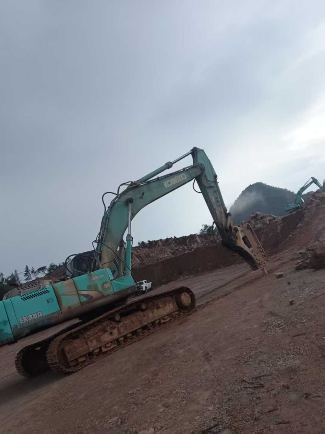 Used Kobelco SK350LC SuperX Excavator 2011 Model