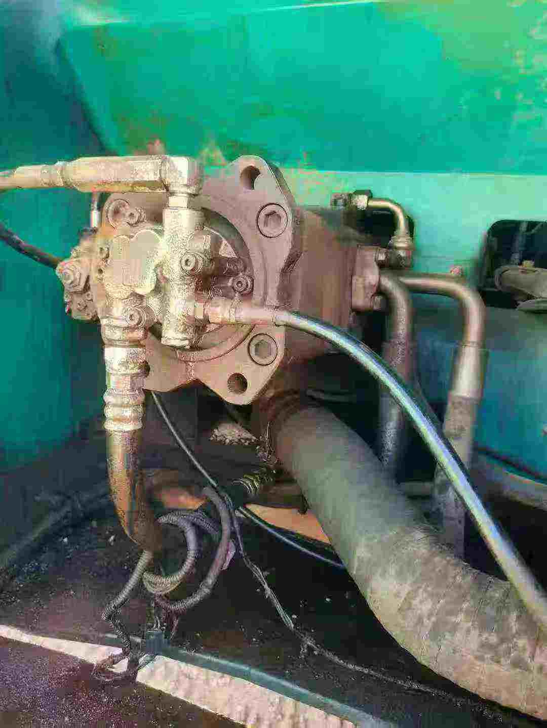 Used Kobelco SK250 Excavator 2012 Model / 8