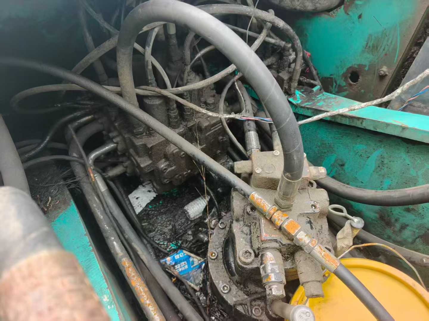 Used Kobelco SK210 Excavator 2016 Model / 6