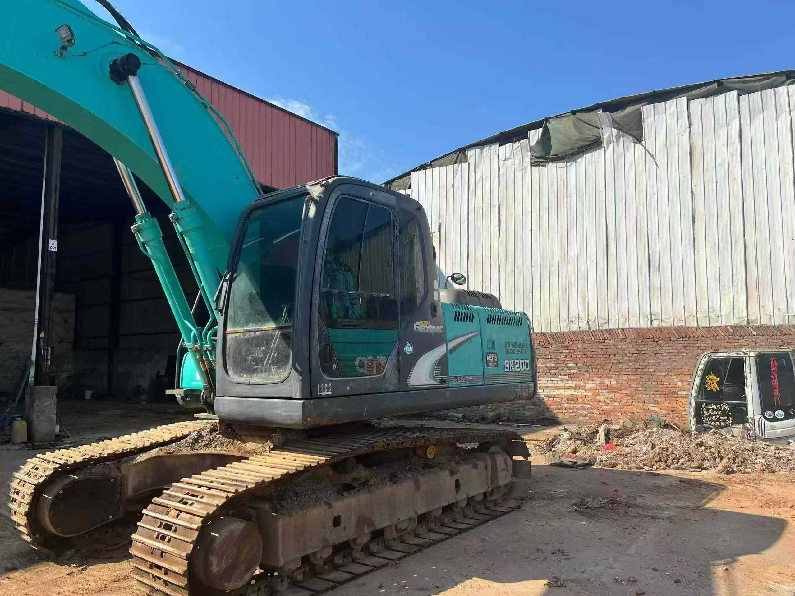 Used Kobelco SK200 Excavator 2016 Model / 4