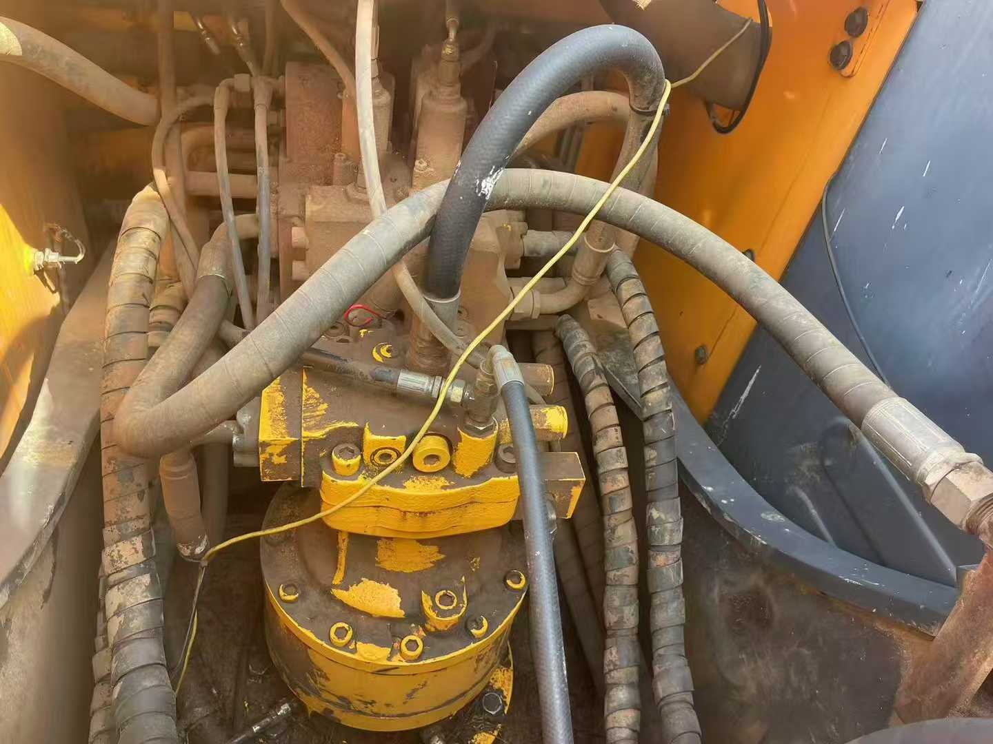 Used Hyundai R215-7 Excavator 2016 Model / 6