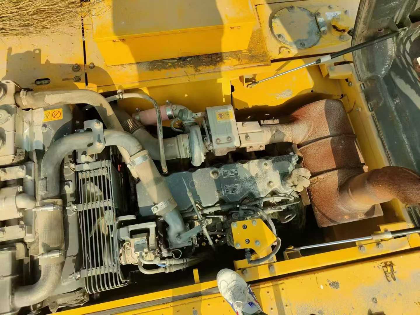 Used Komatsu PC220 Excavator 2012 Model