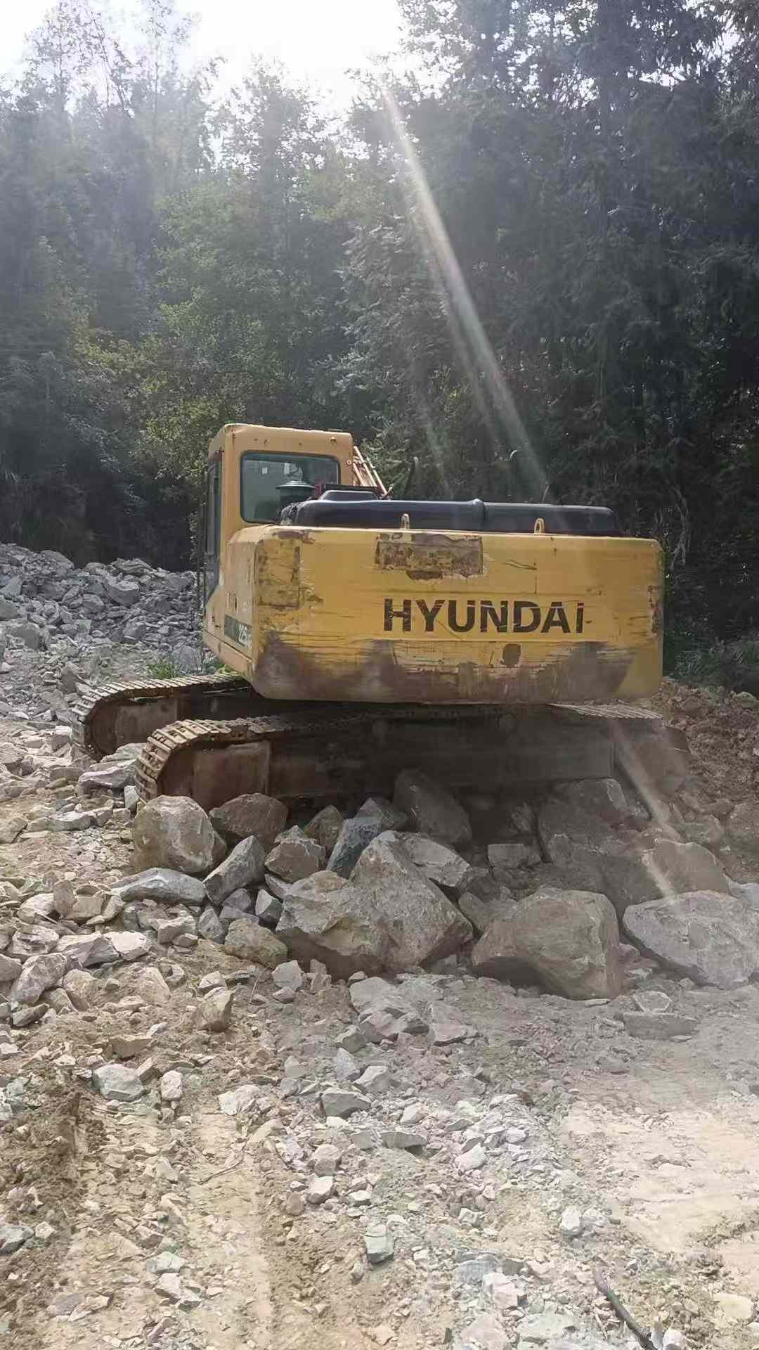 Used Hyundai R225-7 Excavator 2016 Model