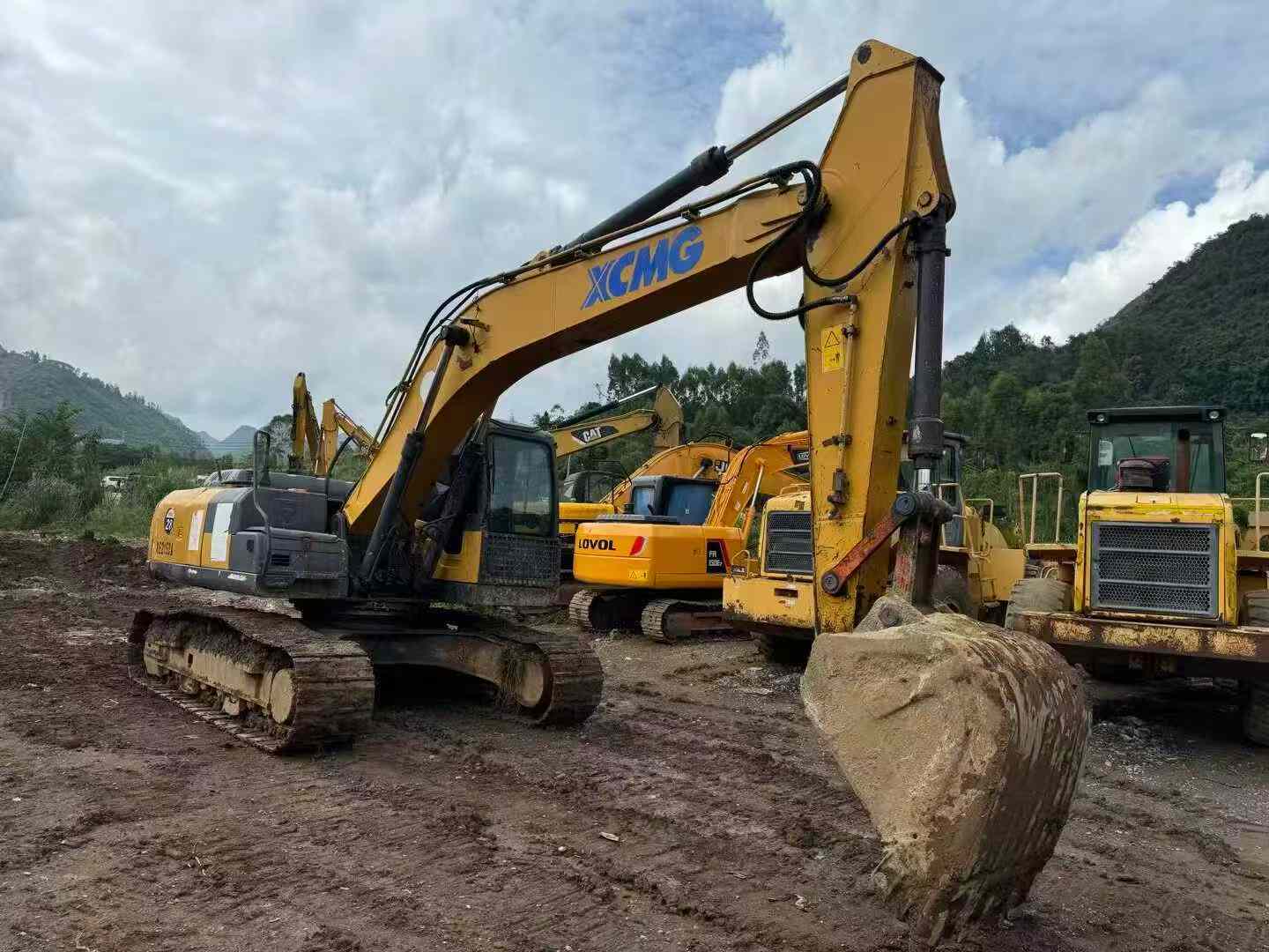 Used XCMG XE215 Excavator 2016 Model