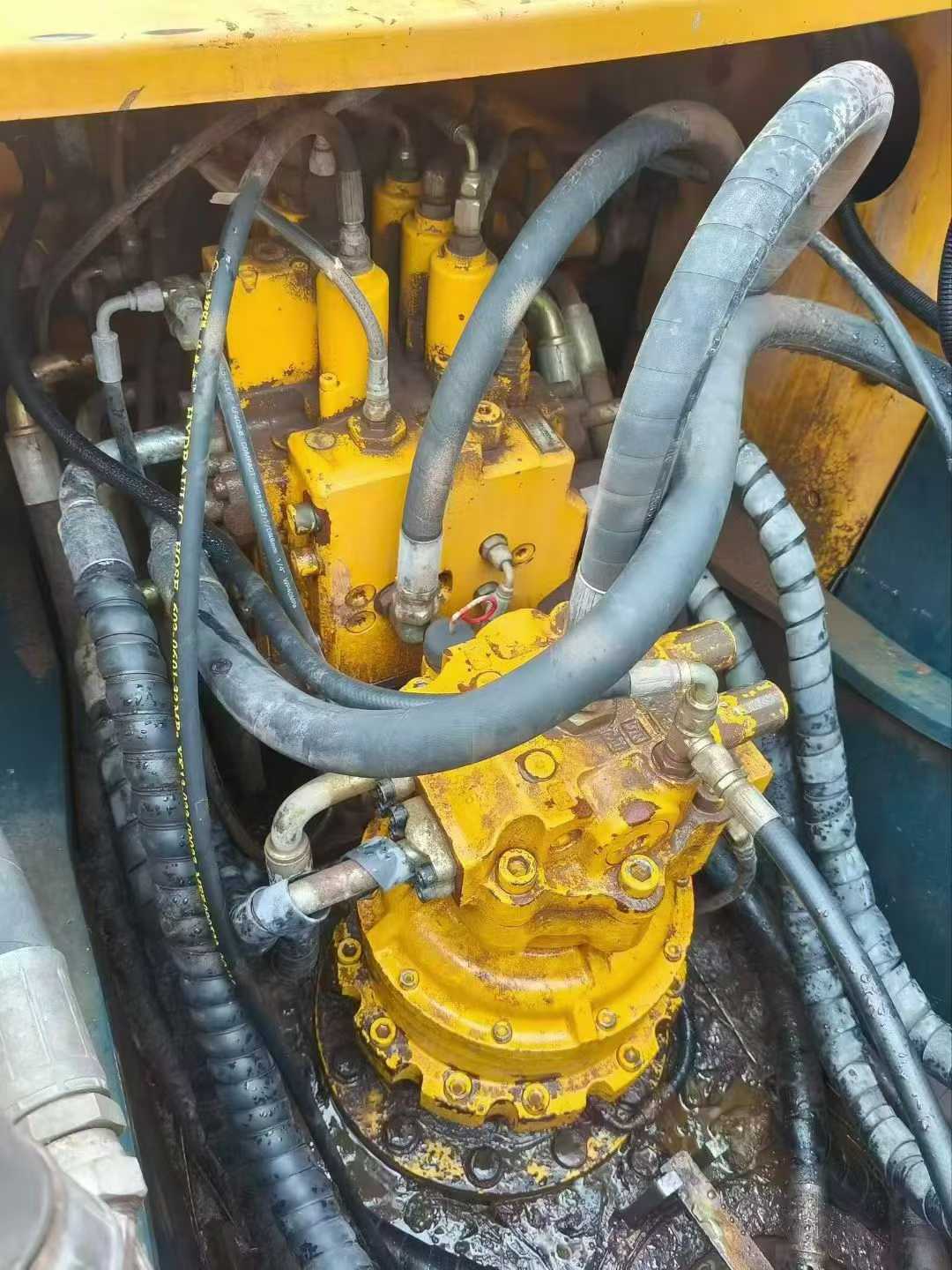 Used Hyundai R215-7 Excavator 2019 Model / 4