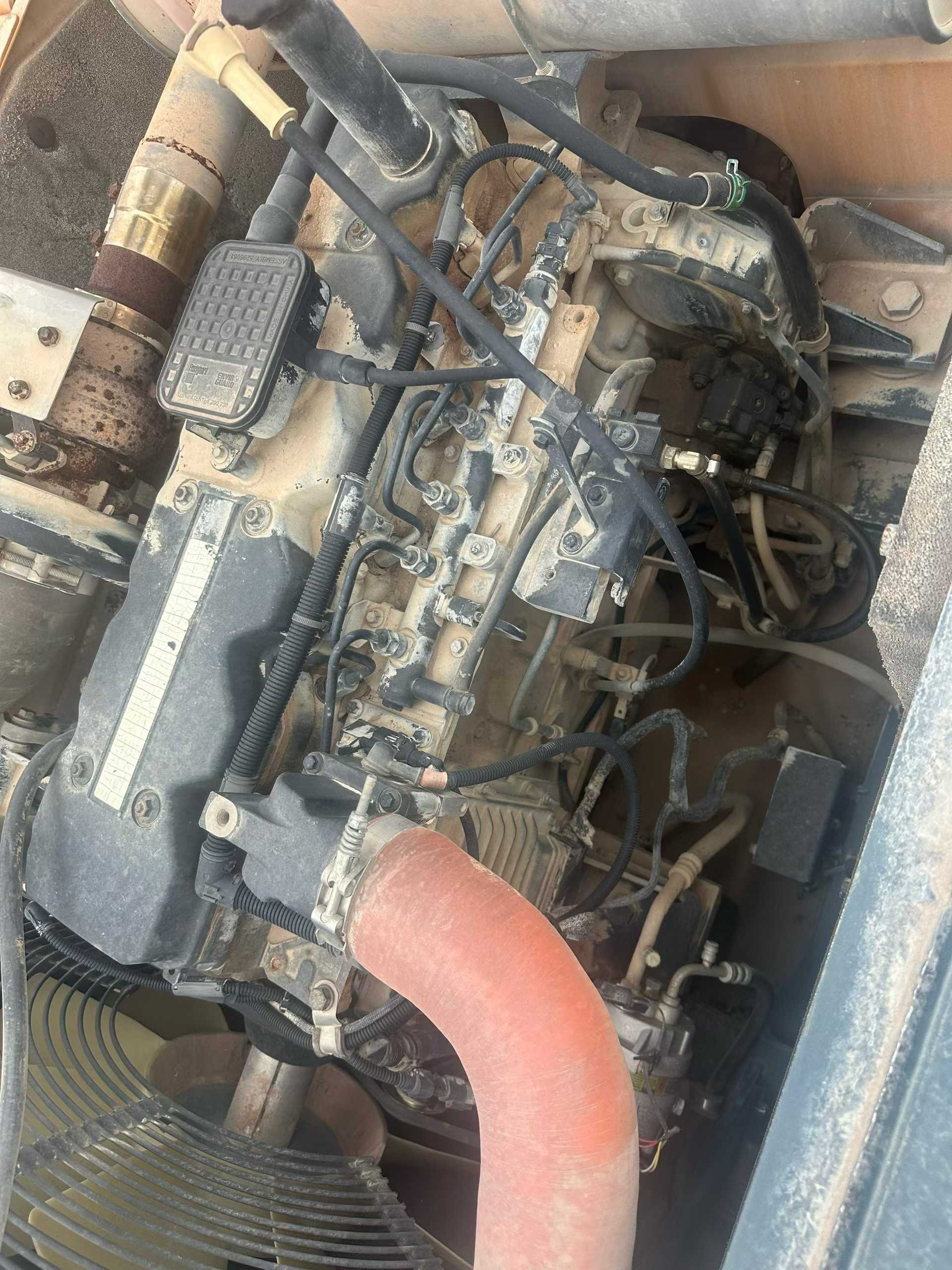 Used Hyundai R215VSN Excavator 2017 Model / 6