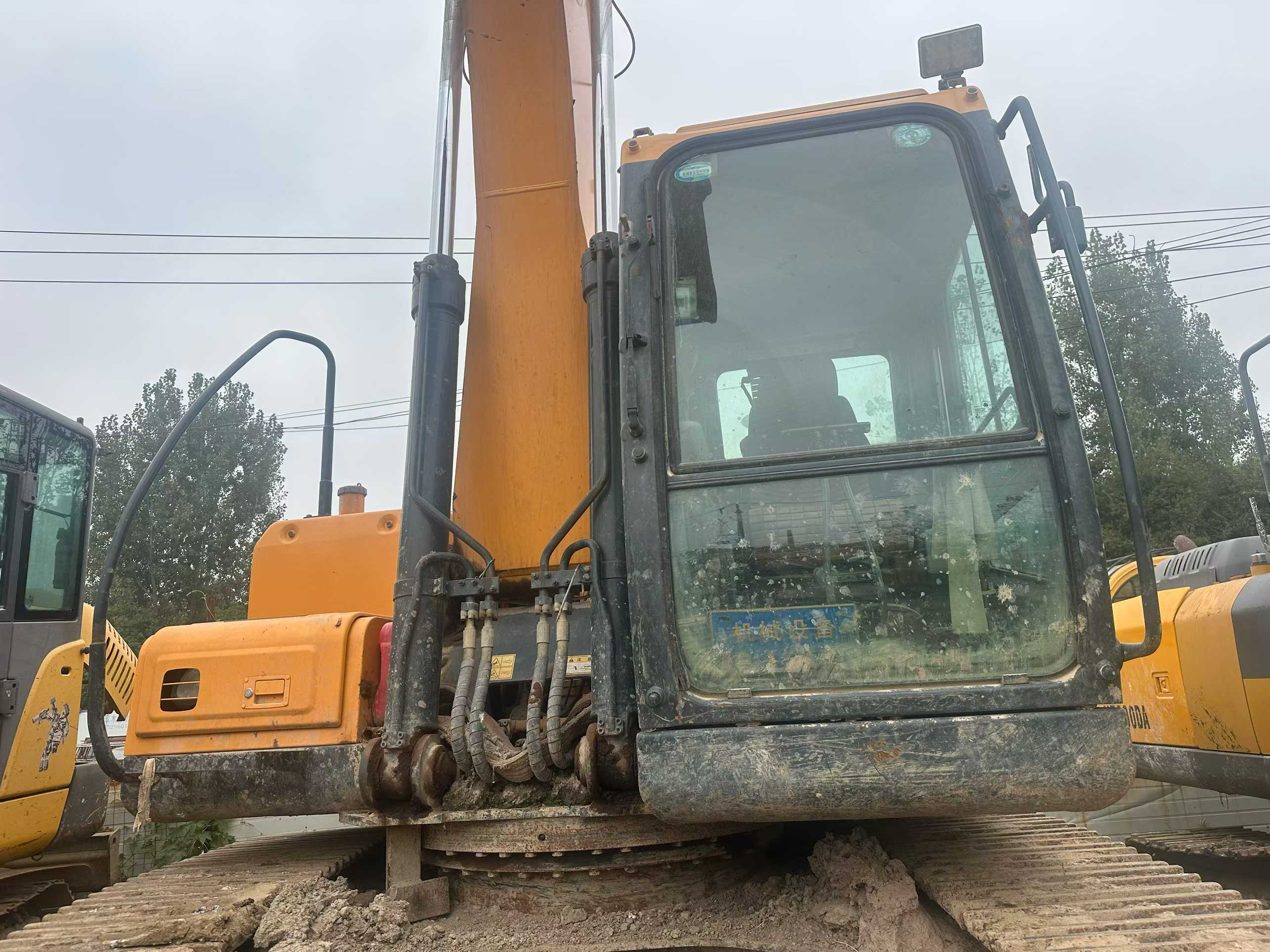 Used Hyundai R215VSN Excavator 2017 Model / 2