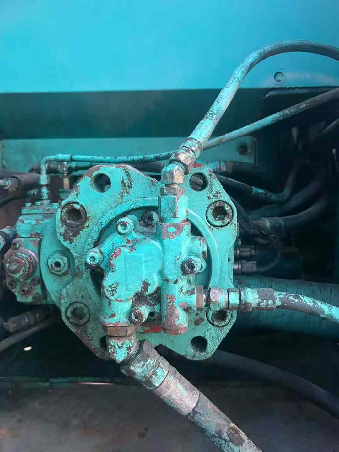 Used Kobelco SK200 Excavator 2016 Model / 3