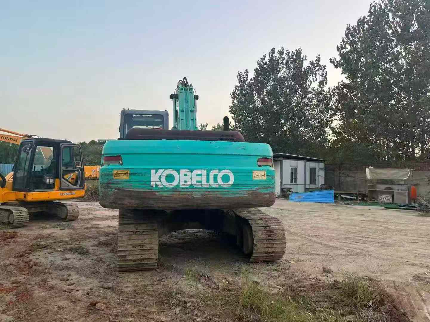 Used Kobelco SK200-8 Excavator 2016 Model / 2