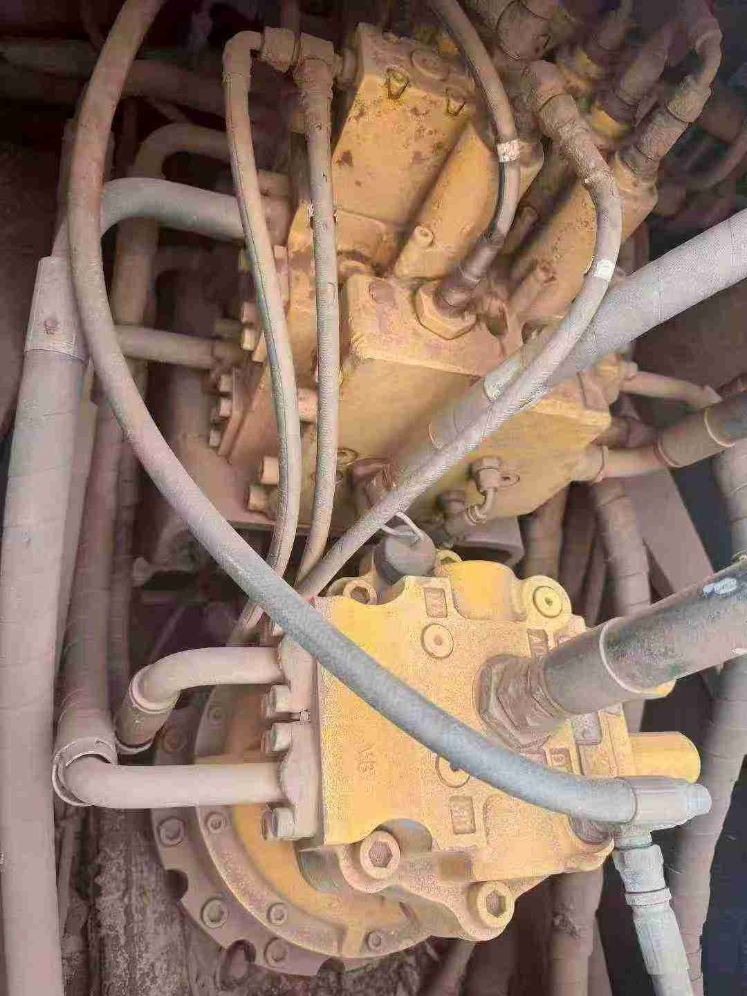 Used Hyundai R215VSN Excavator 2018 Model / 6