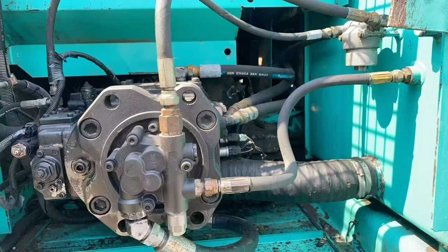 Used Kobelco SK200-10 Excavator 2016 Model / 4