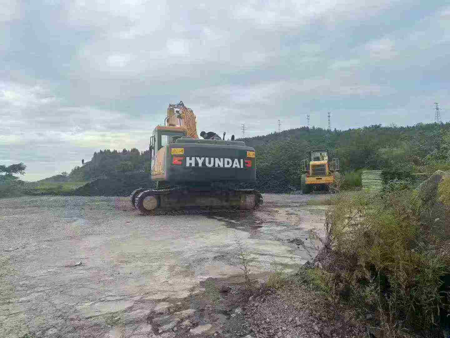 Used Hyundai R215VSN Excavator 2018 Model / 2