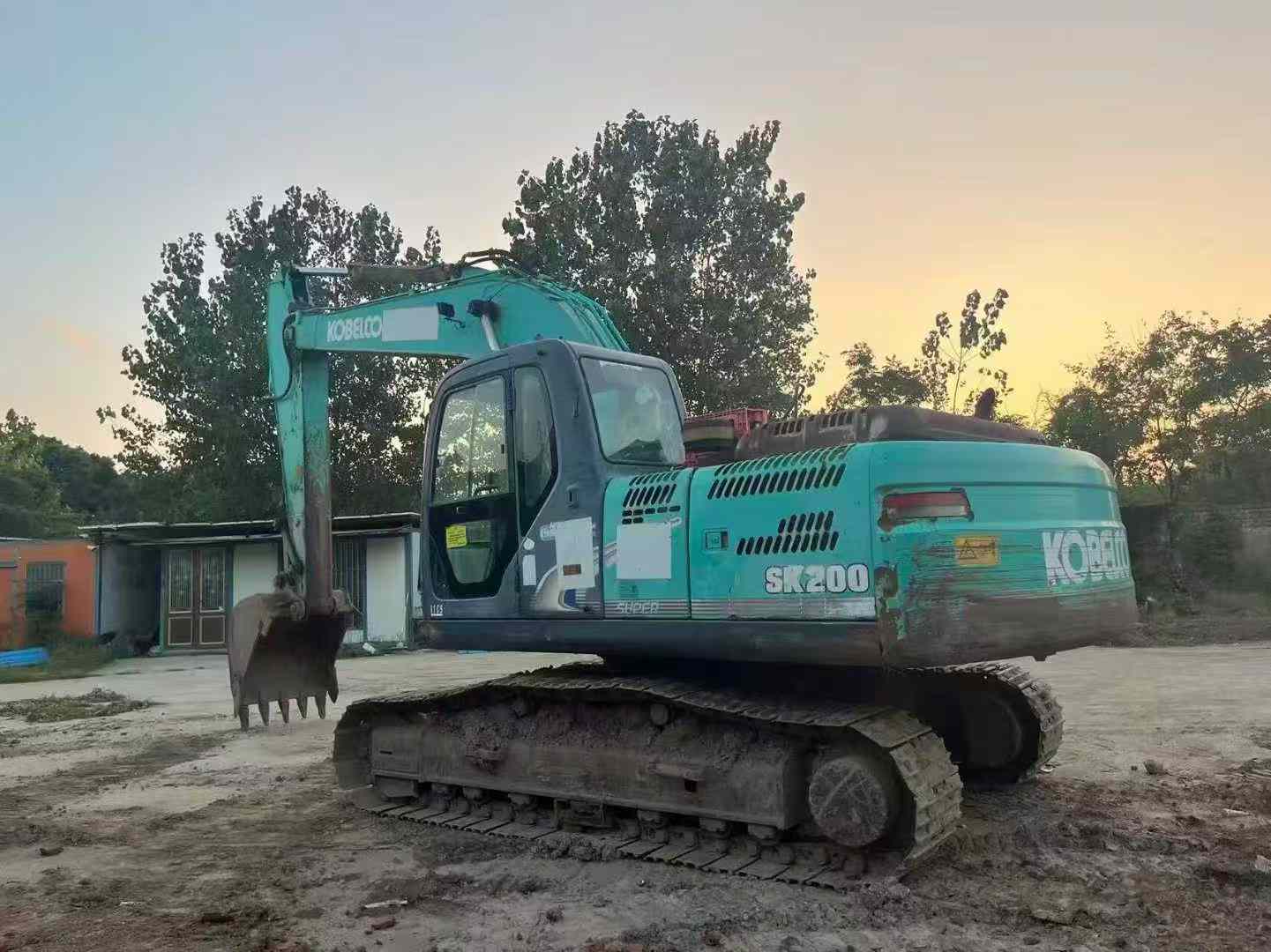 Used Kobelco SK200-8 Excavator 2016 Model / 3