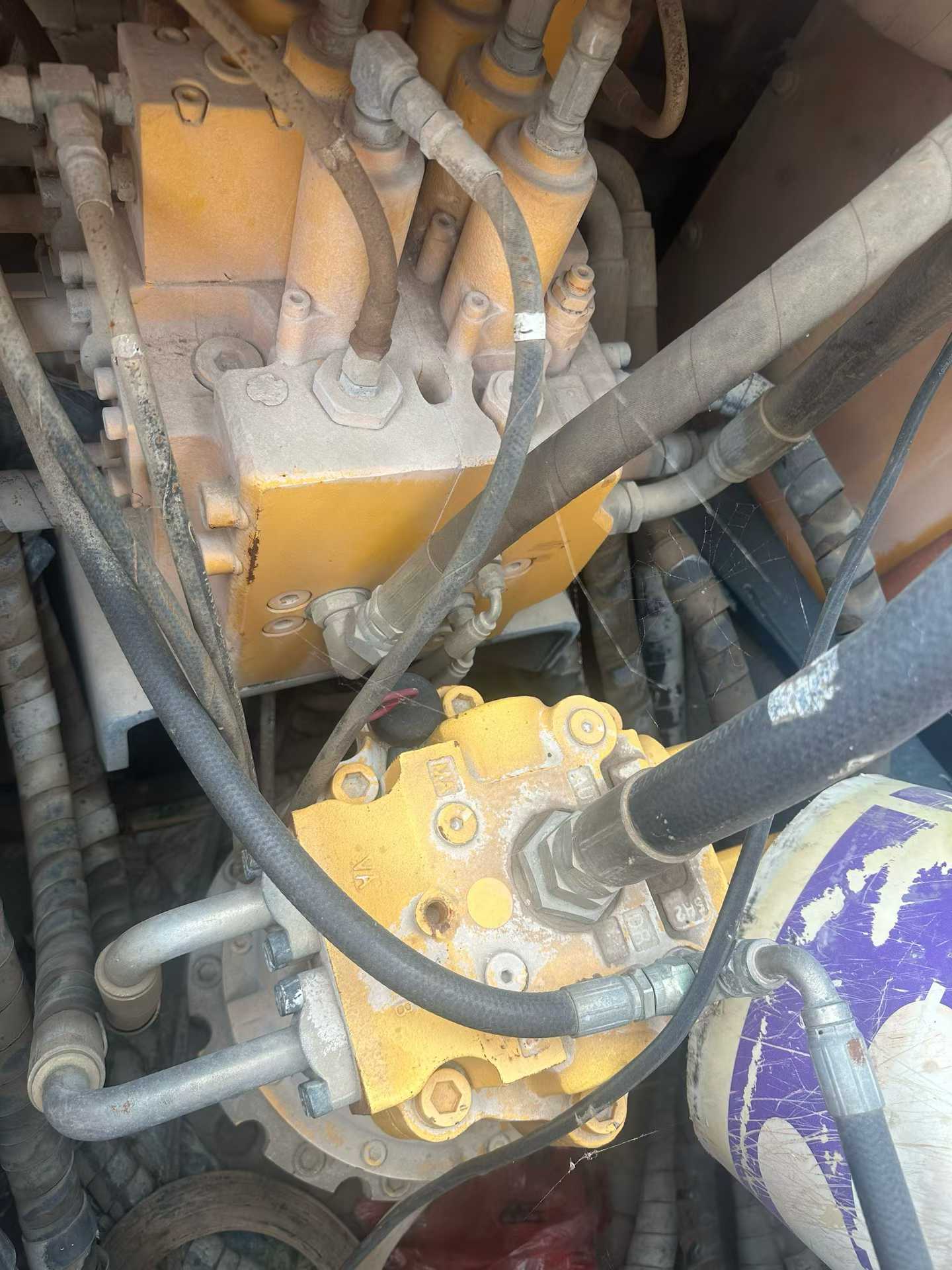 Used Hyundai R215VSN Excavator 2017 Model / 5