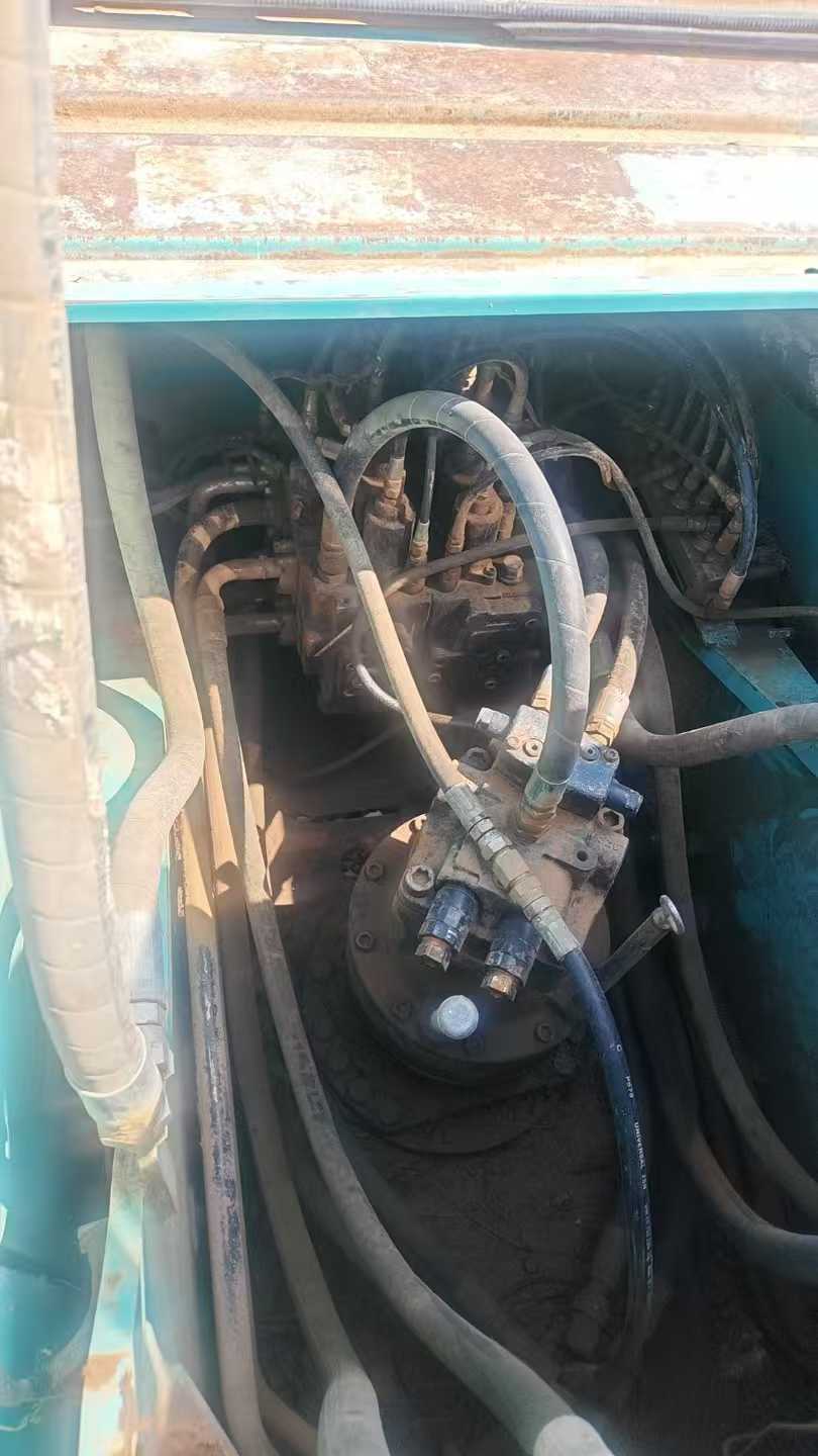 Used Kobelco SK200 Excavator 2016 Model / 6