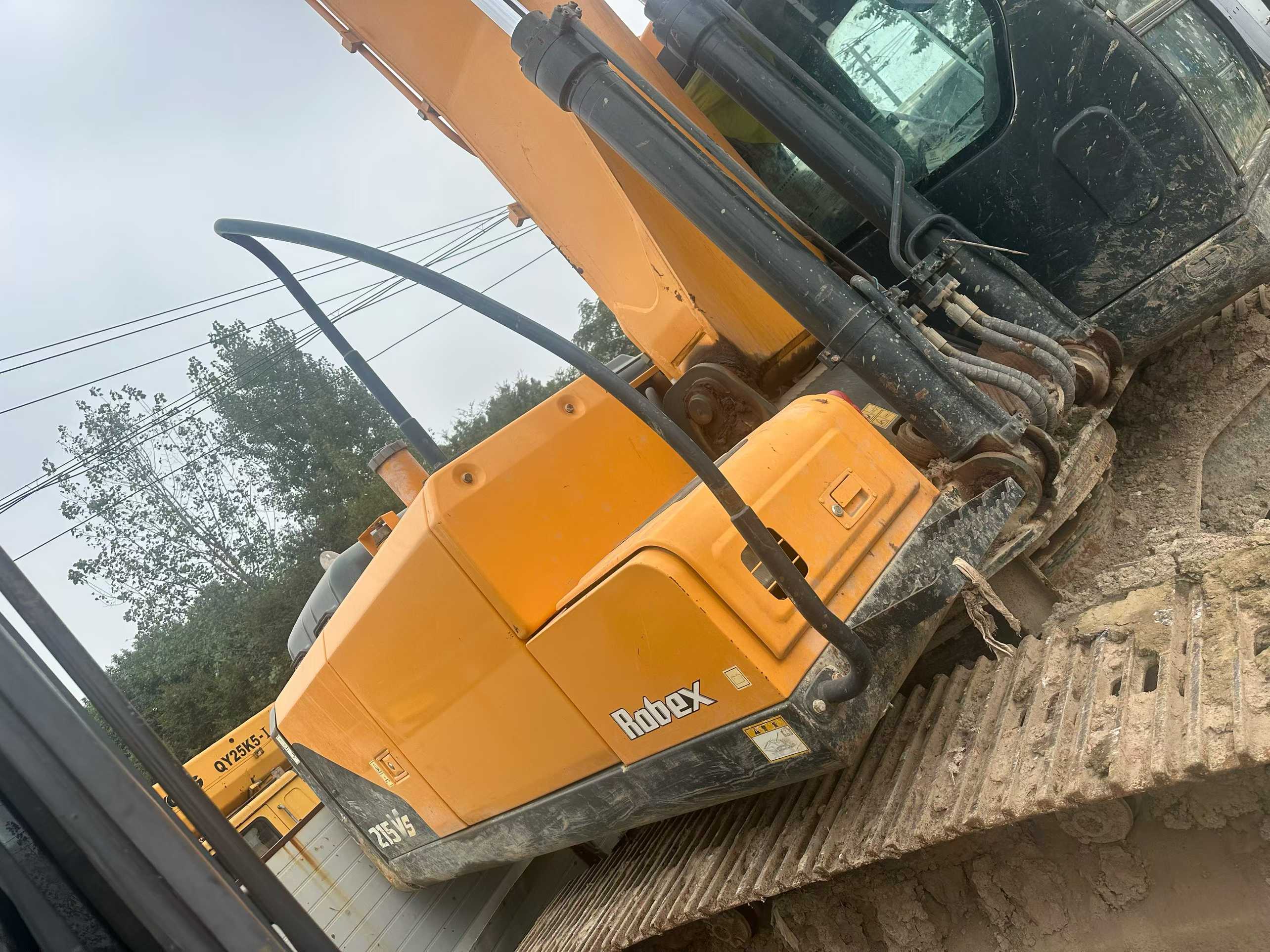 Used Hyundai R215VSN Excavator 2017 Model / 3