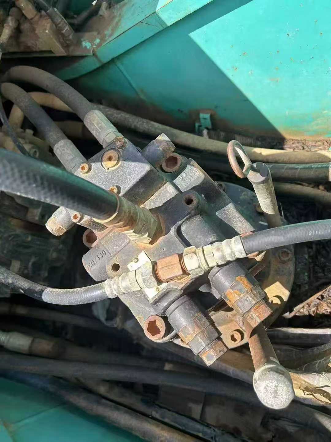 Used Kobelco SK210 Excavator 2011 Model / 4