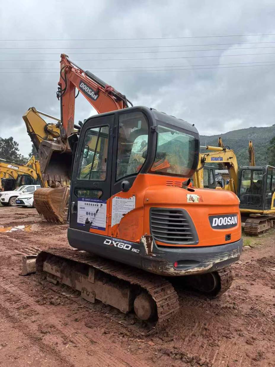 Used Doosan DX60 Excavator 2021 Model / 6