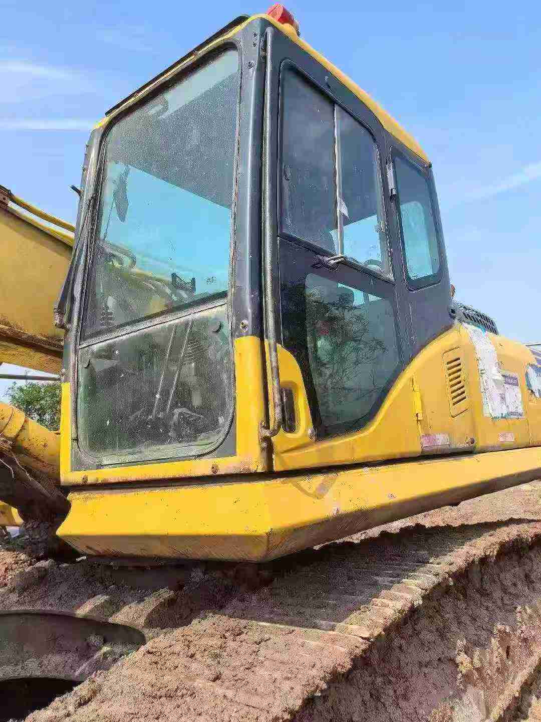 Used Komatsu PC60 Excavator 2016 Model / 4