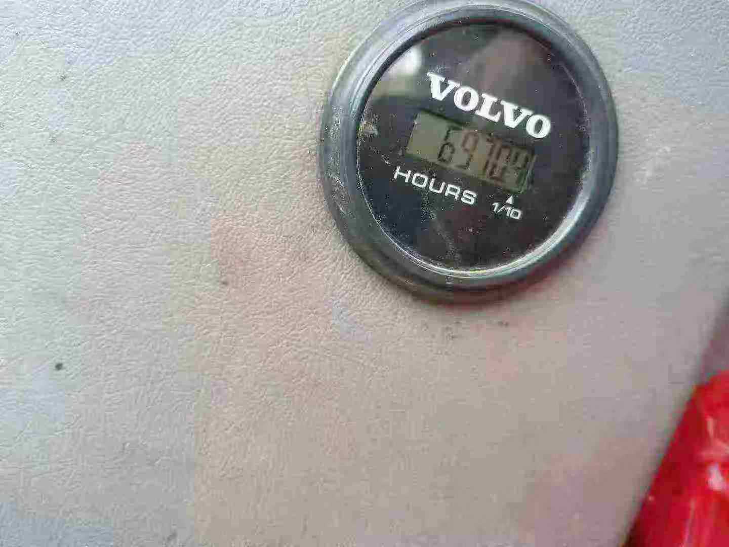 Used Volvo EC200 Excavator 2020 Model / 9