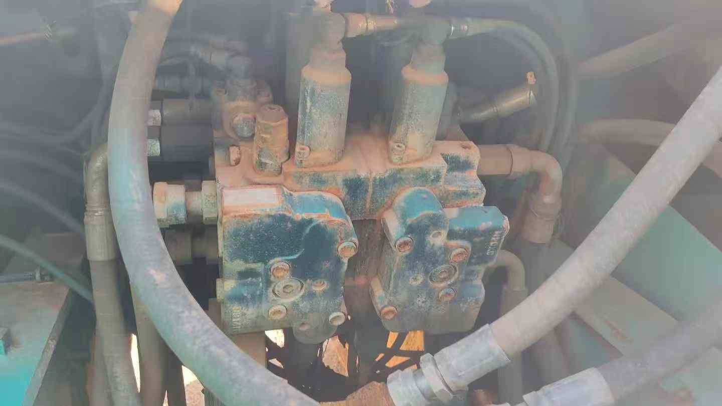 Used Kobelco SK200 Excavator 2016 Model / 4