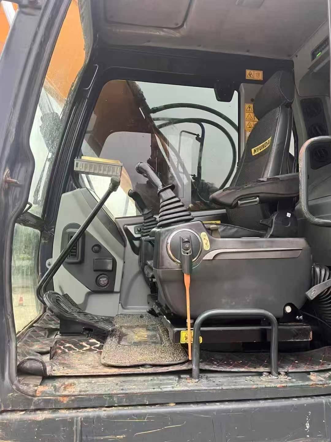 Used Hyundai 130LVS Excavator 2020 Model / 6