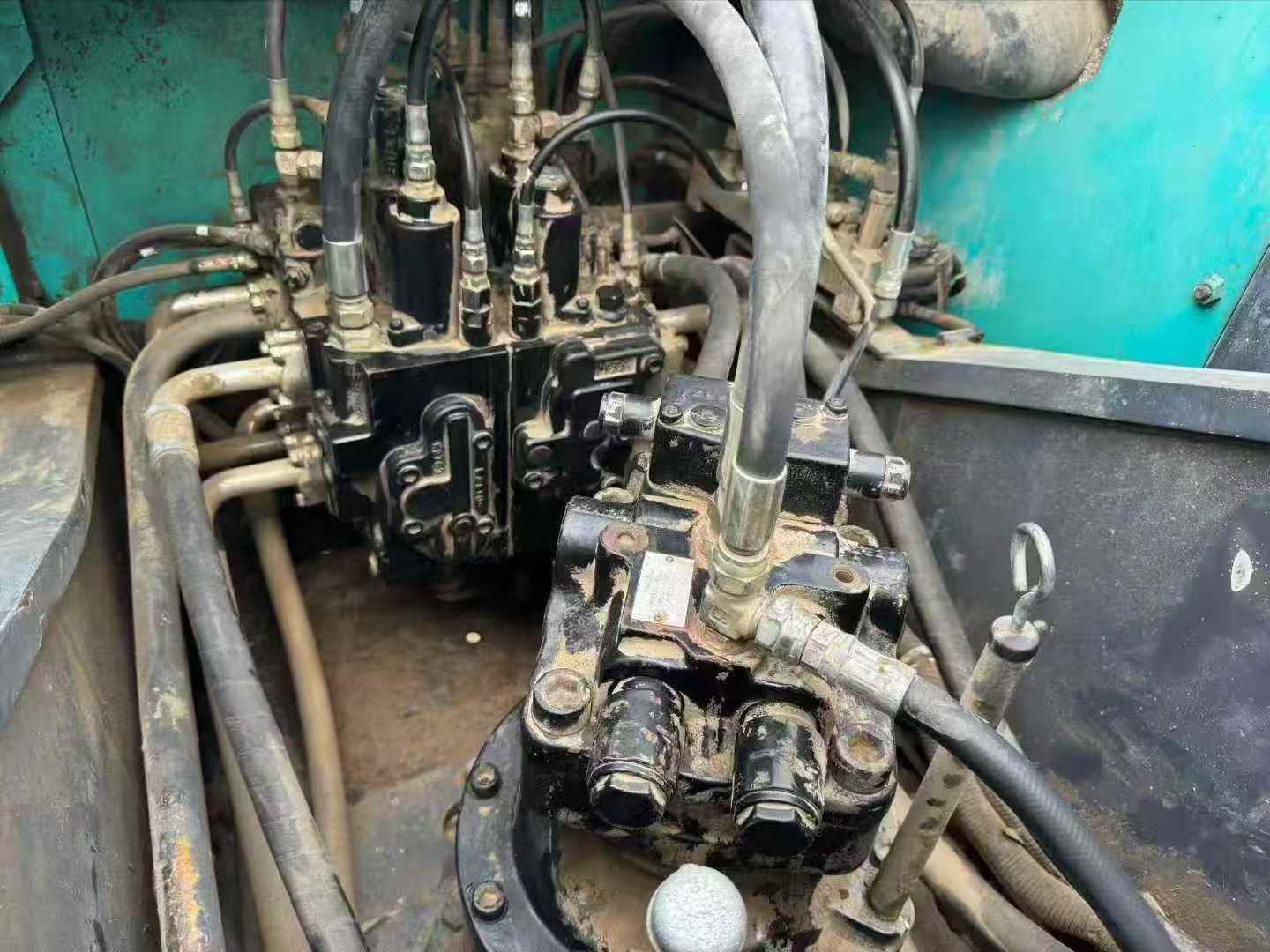 Used Kobelco SK200 Excavator 2013 Model / 6