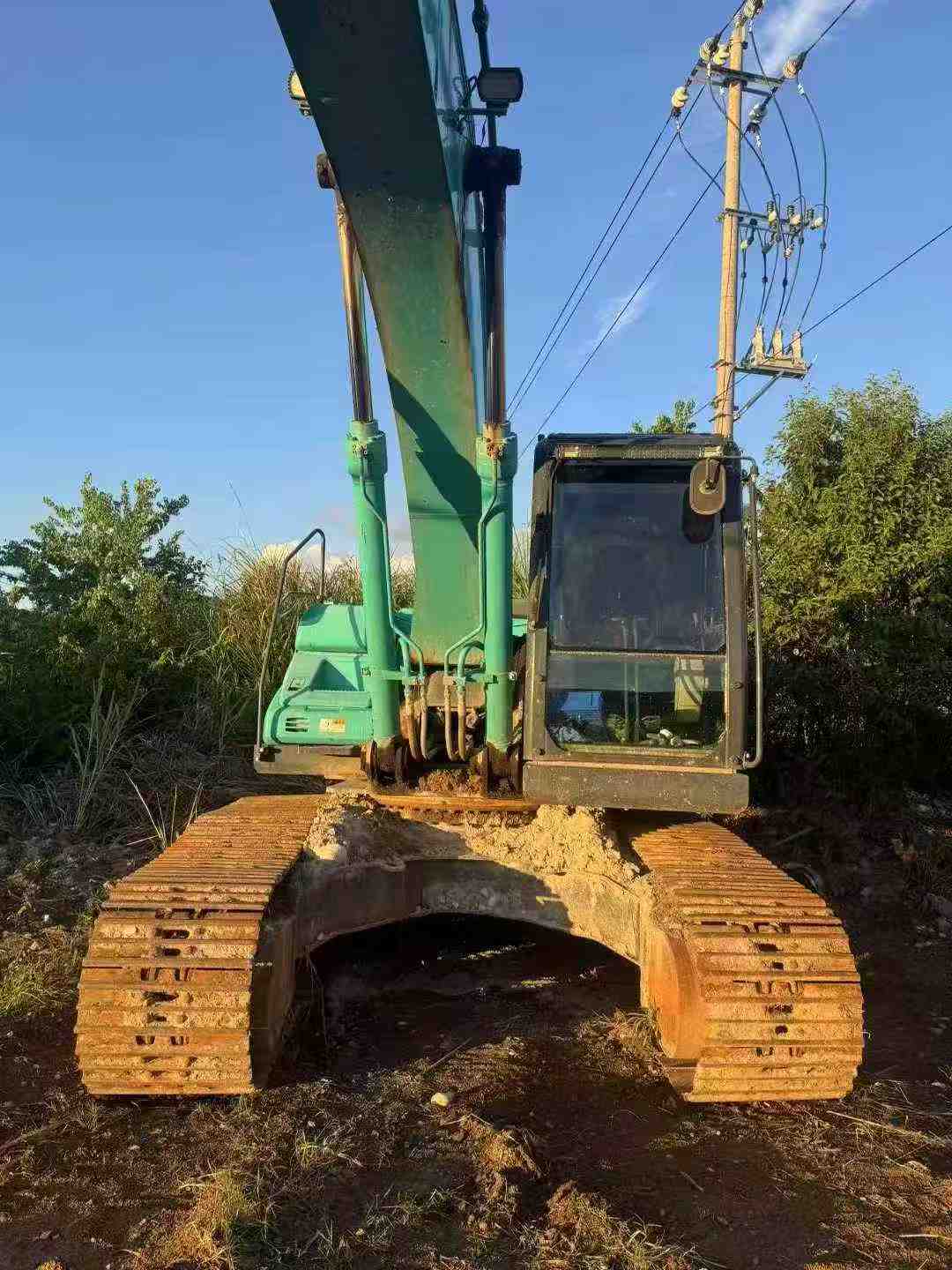 Used Kobelco SK200-10 Excavator 2021 Model / 3