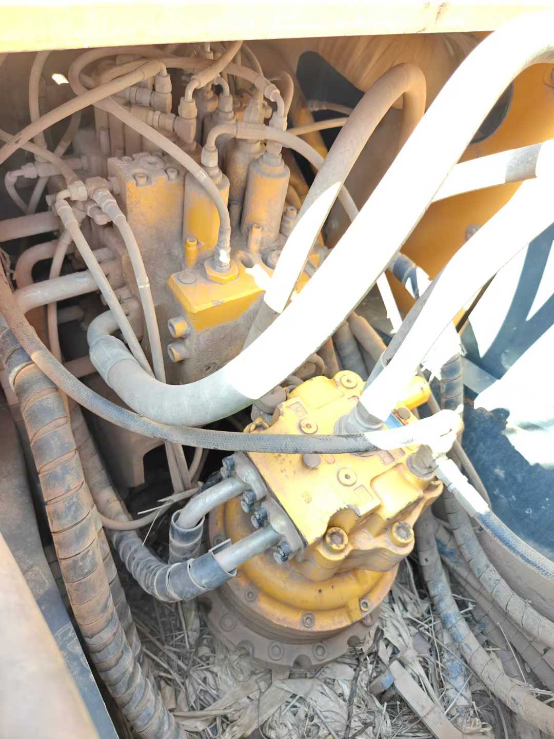 Used Hyundai R215VSN Excavator 2019 Model / 4