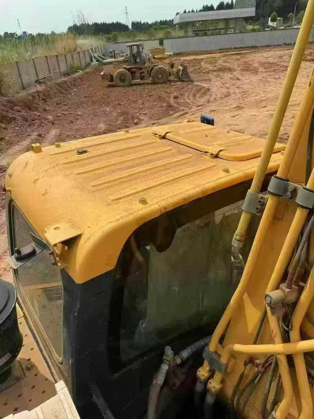 Used Hyundai R225LVS Excavator 2019 Model / 4