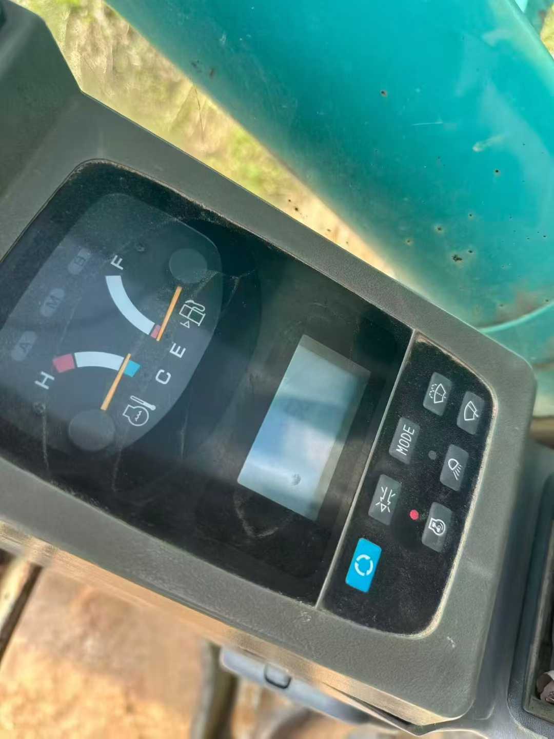 Used Kobelco SK200 Excavator 2016 Model / 2