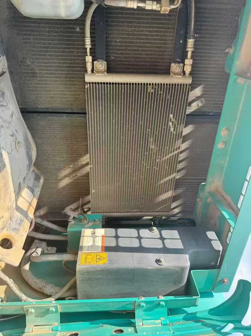 Used Kobelco SK250 Excavator 2014 Model / 6