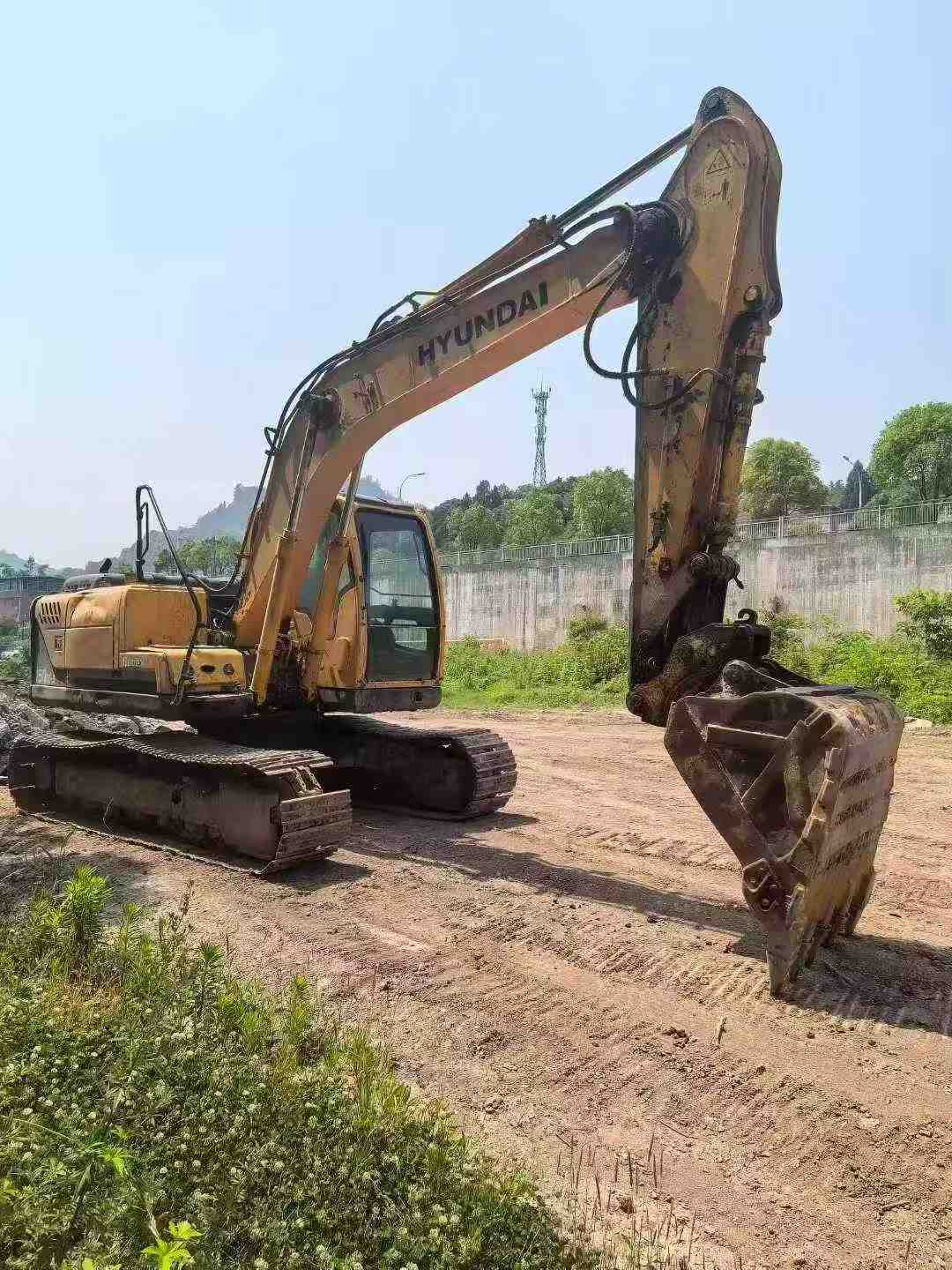 Used Hyundai HW150 Excavator 2015 Model / 3