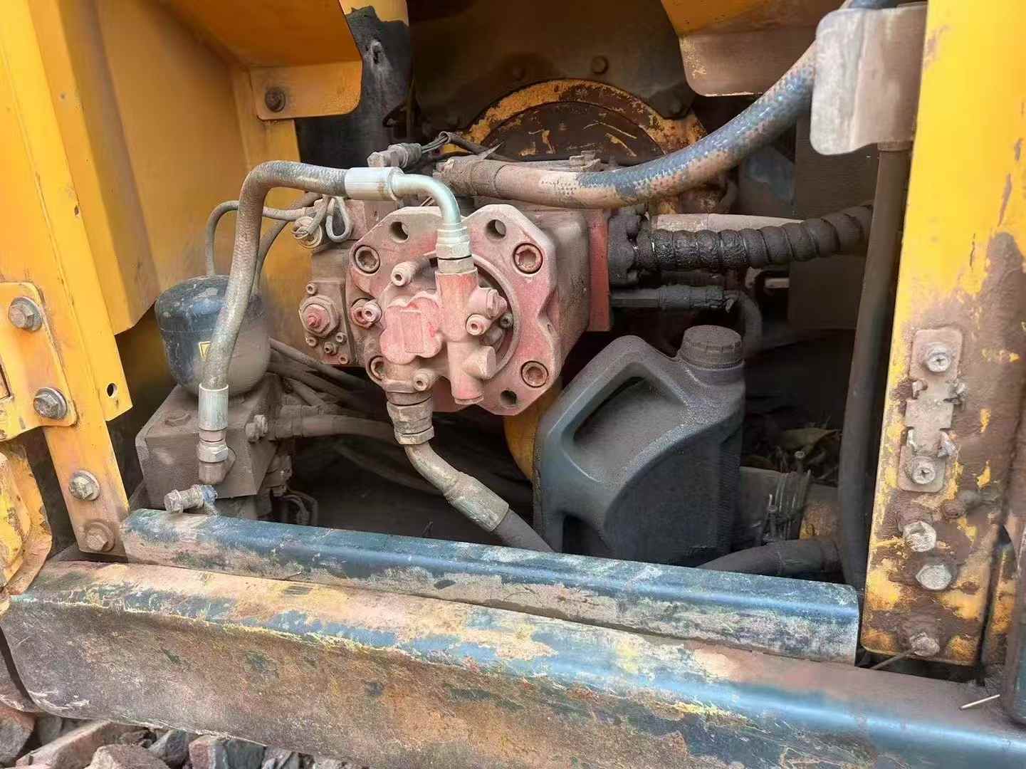 Used Hyundai HW150 Excavator 2016 Model / 4