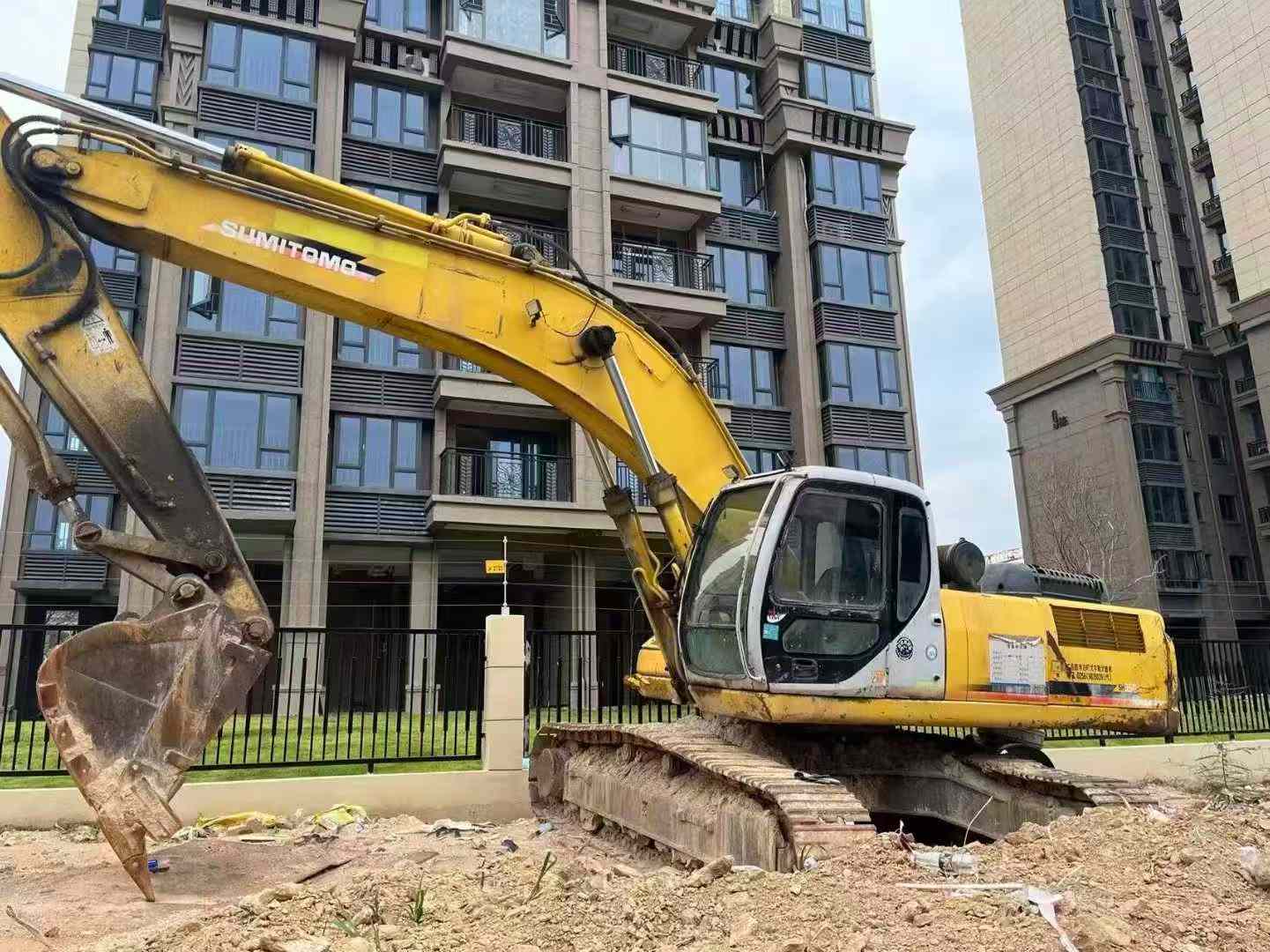 Used Sumitomo SH330-3 Excavator 2016 Model