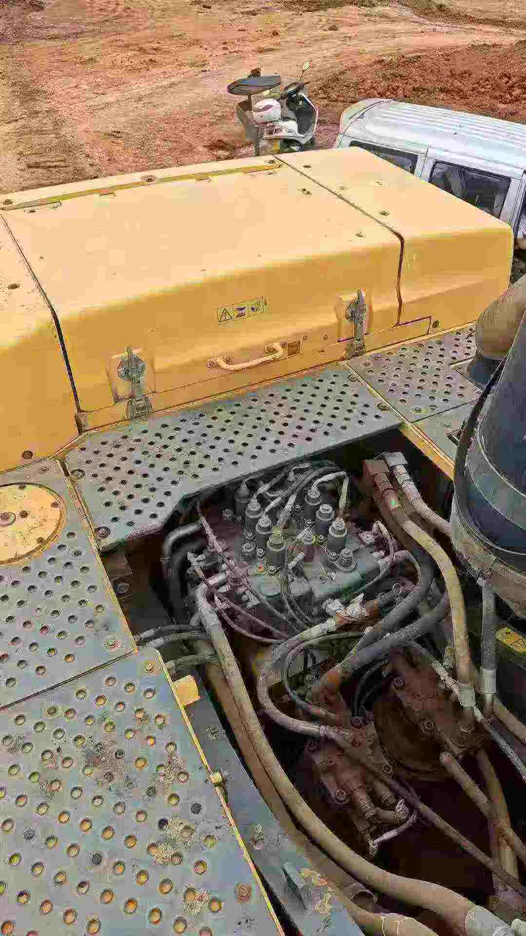 Used Volvo EC20 Excavator 2015 Model / 3